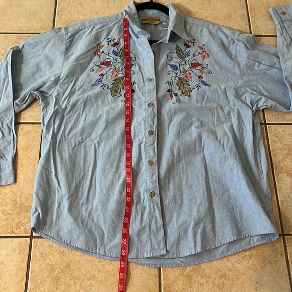 *VTG Denim Republic FALL Leaves Autumn Embroidered Chambray Button Down, Sz L - Picture 8 of 9